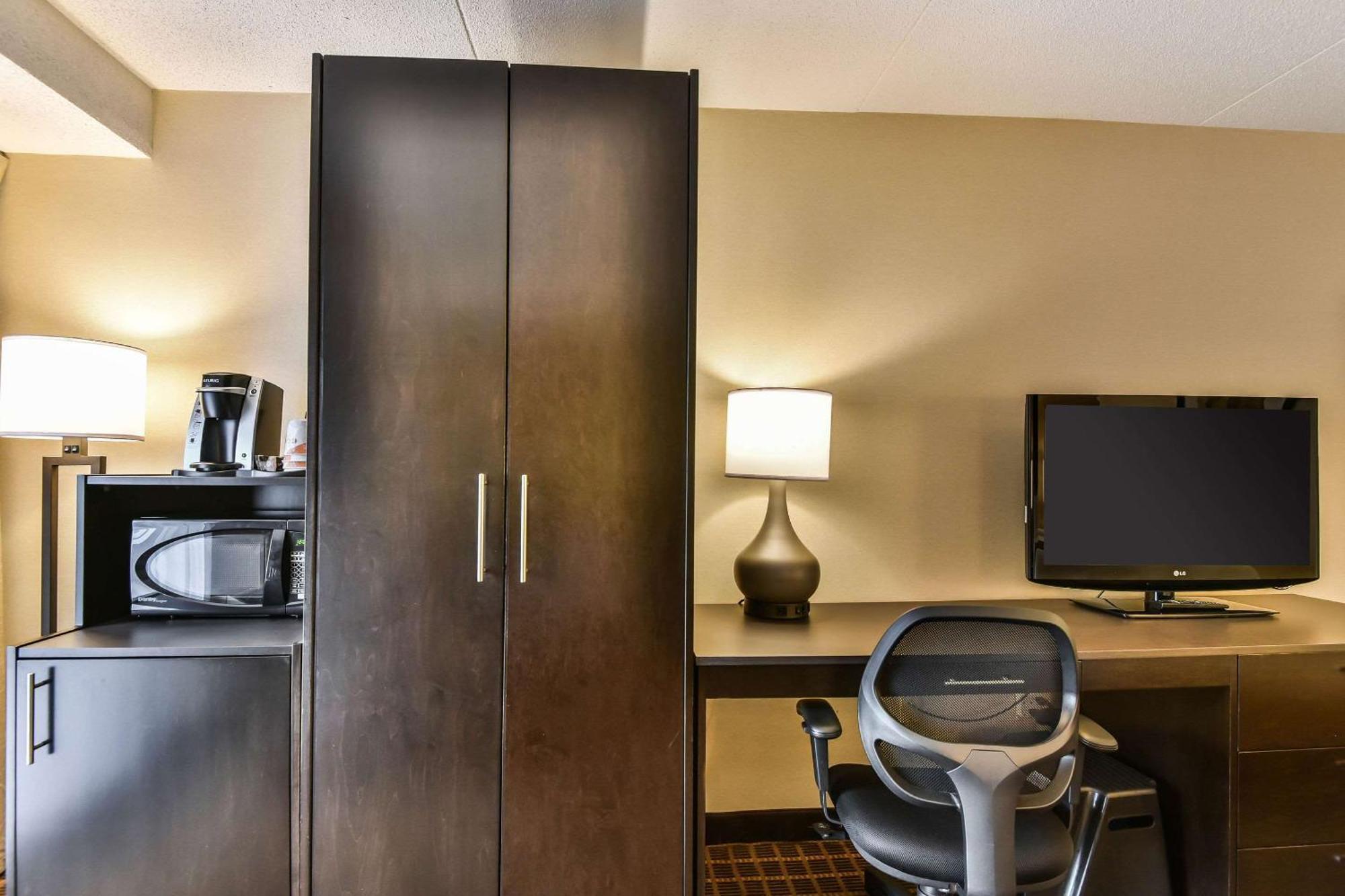 Comfort Inn Windsor Zewnętrze zdjęcie