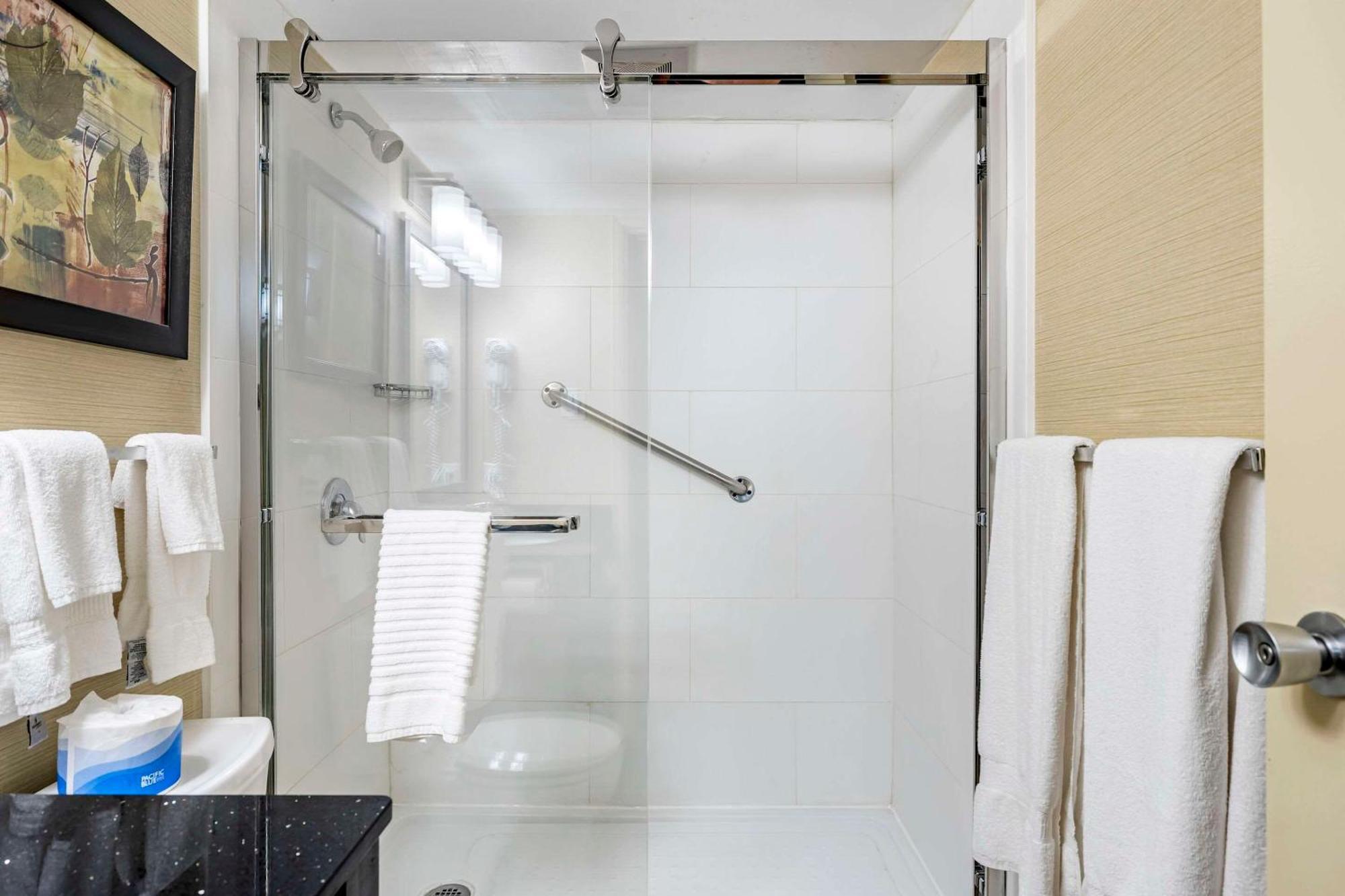 Comfort Inn Windsor Zewnętrze zdjęcie
