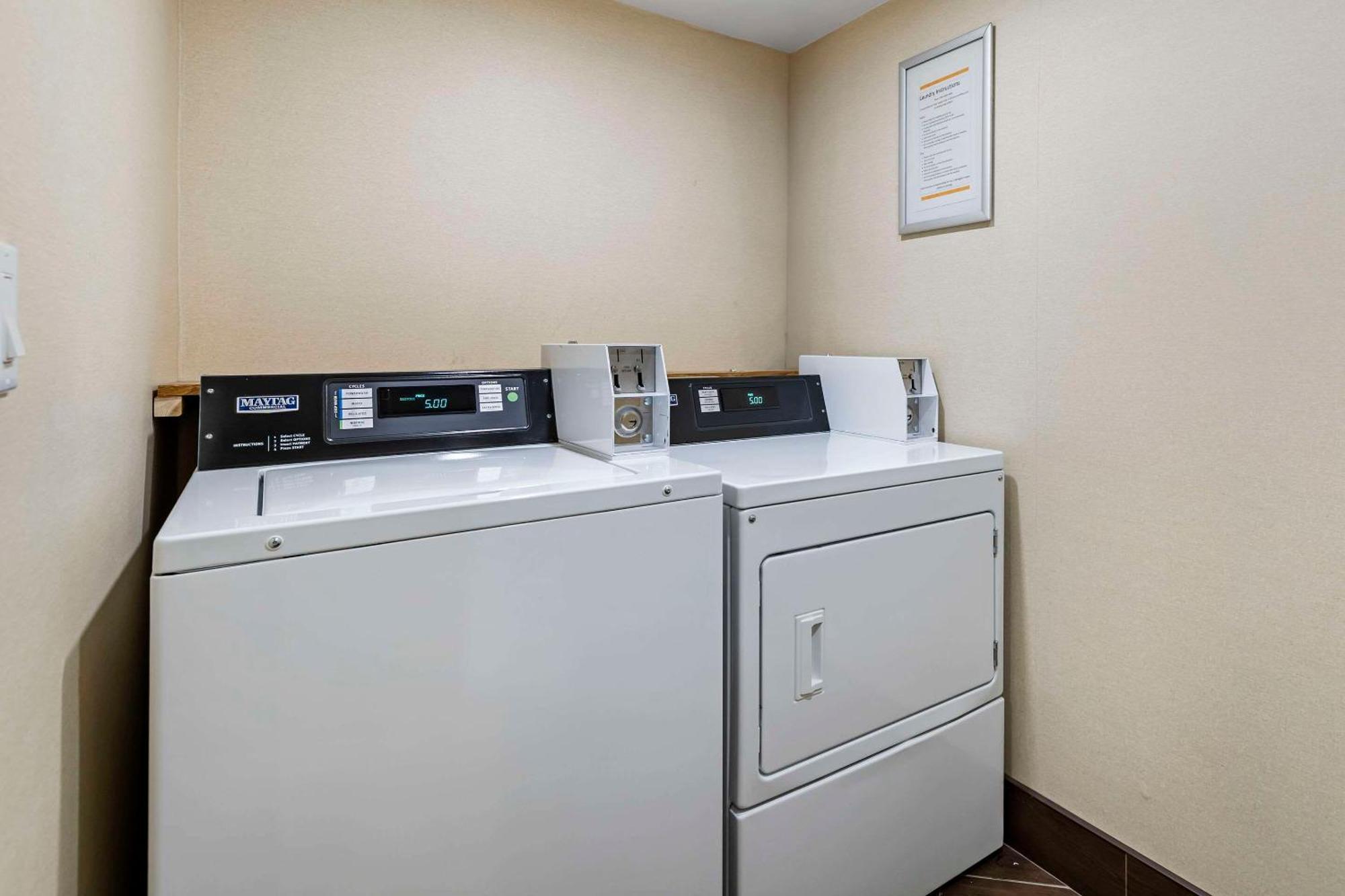Comfort Inn Windsor Zewnętrze zdjęcie