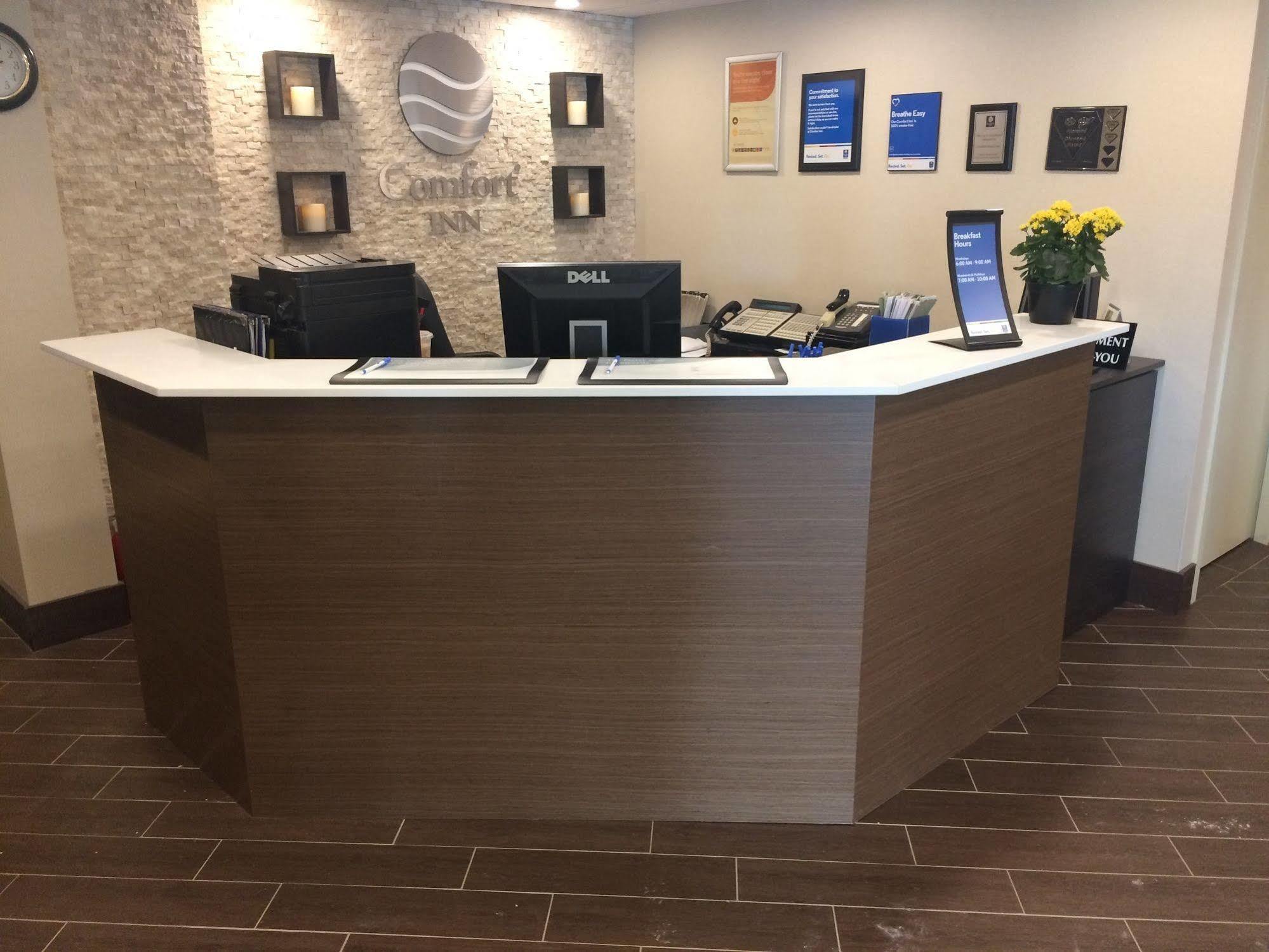 Comfort Inn Windsor Zewnętrze zdjęcie